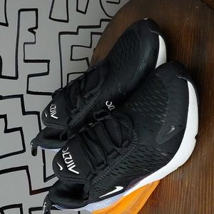 NIKE Air Max 270 GS 943346-004 metallic foil Size 4.5y